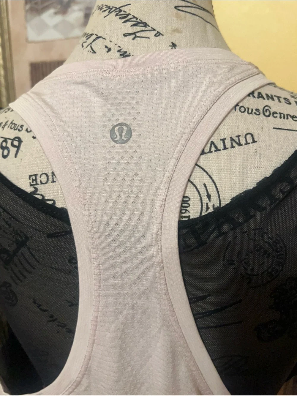 lululemon athletica White Scoop Neck Tank size 10